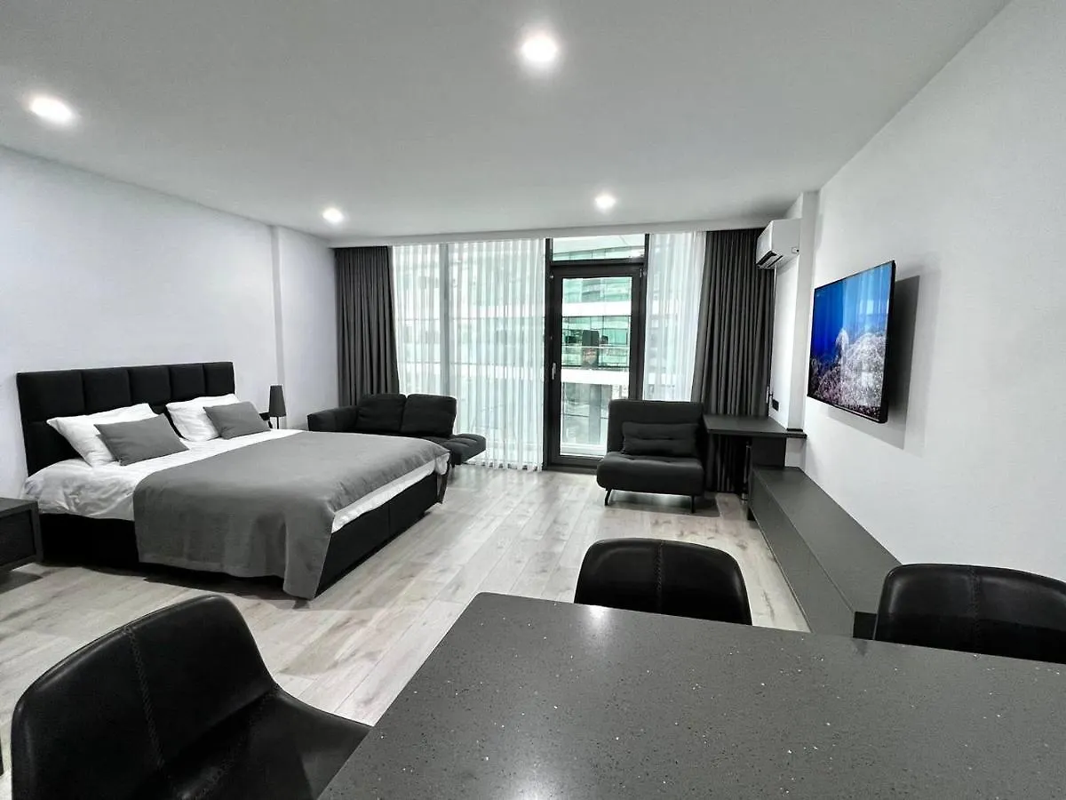 Studio De-Luxe By The Sea, Batumi View Georgië